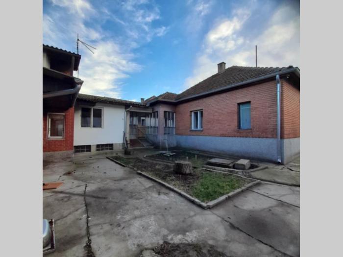 prodajem porodičnu kuću u subotici, besplatni mali oglasi