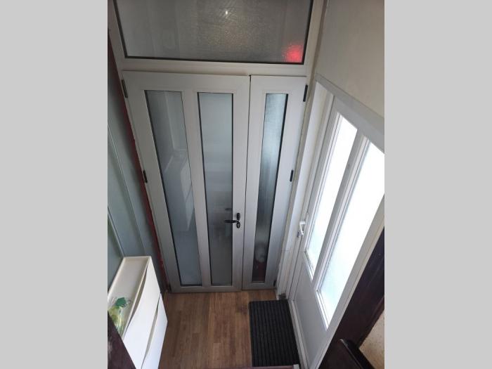 stan sa velikom terasom, 65 m2, prvomajska zemun besplatni mali oglasi