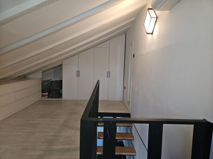 stan sa velikom terasom, 65 m2, prvomajska zemun besplatni mali oglasi