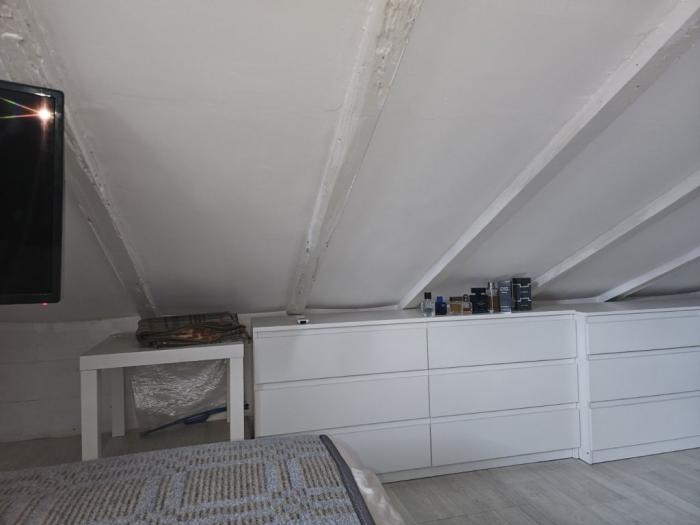 stan sa velikom terasom, 65 m2, prvomajska zemun besplatni mali oglasi