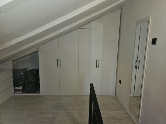 stan sa velikom terasom, 65 m2, prvomajska zemun besplatni mali oglasi