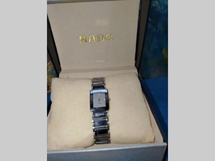 rado odlično očuvan sat besplatni mali oglasi